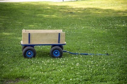 Choisir le chariot de jardin idéal pour jardinage urbain