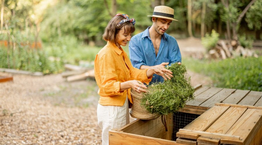 Transformer les déchets de tonte en compost