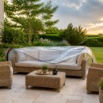 découvrez comment choisir la meilleure housse de salon de jardin chez gifi pour protéger efficacement vos meubles des intempéries et prolonger leur durée de vie.