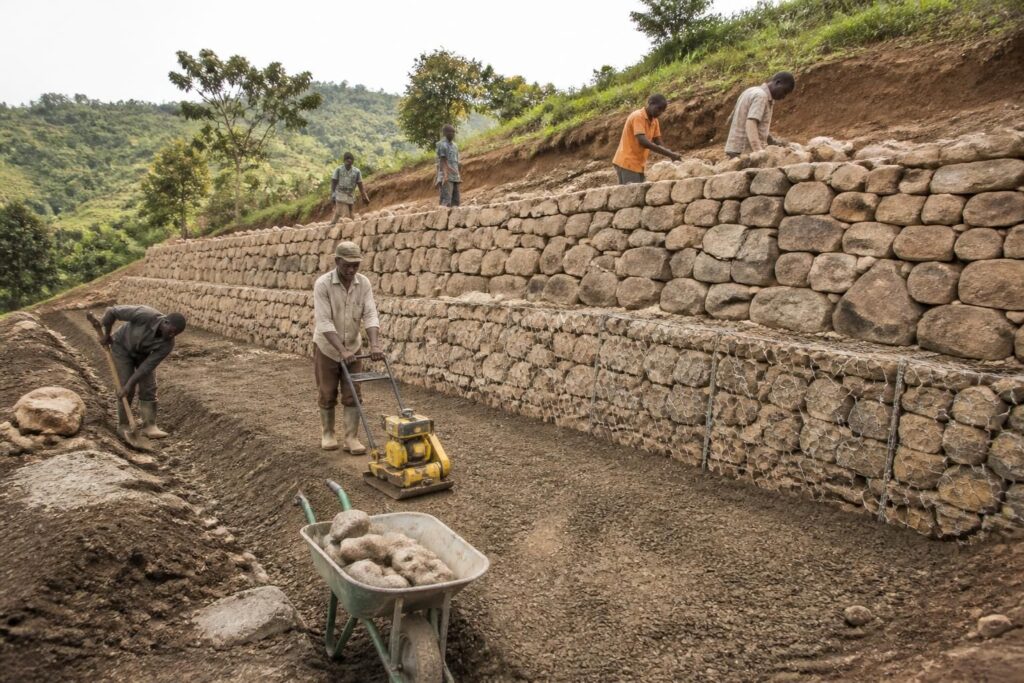 découvrez comment construire une retenue de terre économique tout en garantissant une qualité durable et sécurisée grâce à nos conseils pratiques et méthodes efficaces.