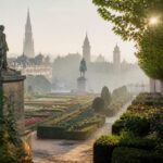 explorez les secrets méconnus du jardin du mont des arts à bruxelles et plongez dans son histoire fascinante et son charme unique.